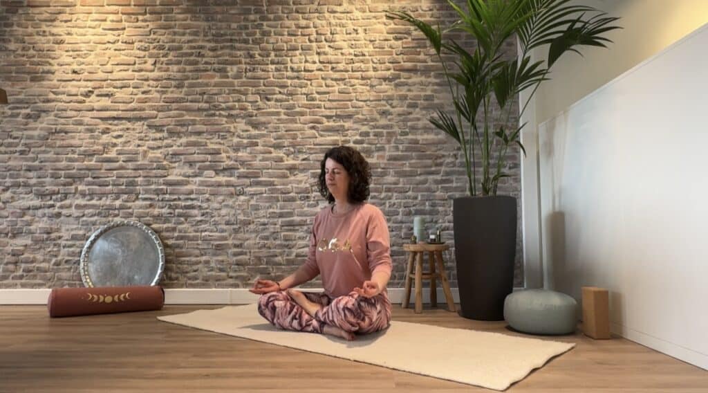 Cortisol in balance - the flower of life