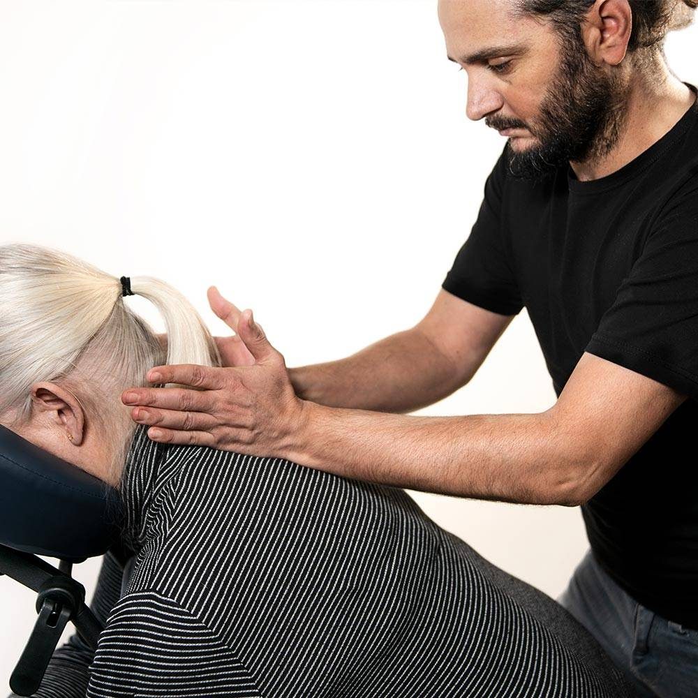 stoelmassage-door-Ali-Flower-of-life-1 stoelmassage-door-Ali-Flower-of-life-1